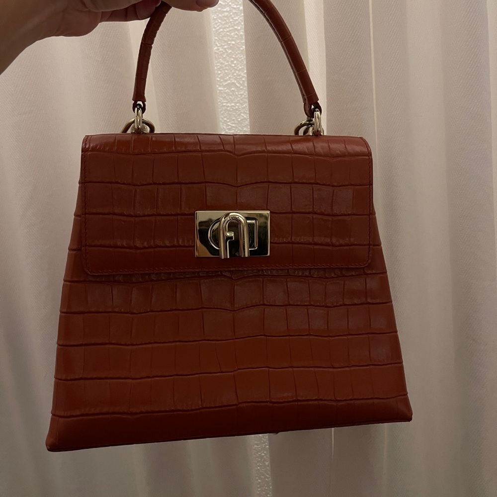 FURLA 1927 Top Handle Elegant Brown Crocodile-Embossed Handbag